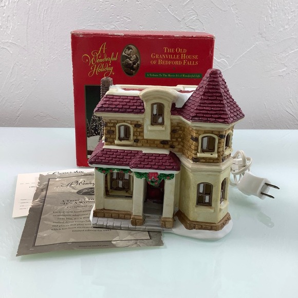 It’s a Wonderful Life The old Granville House of Bedford Falls Illuminated - Picture 2 of 12